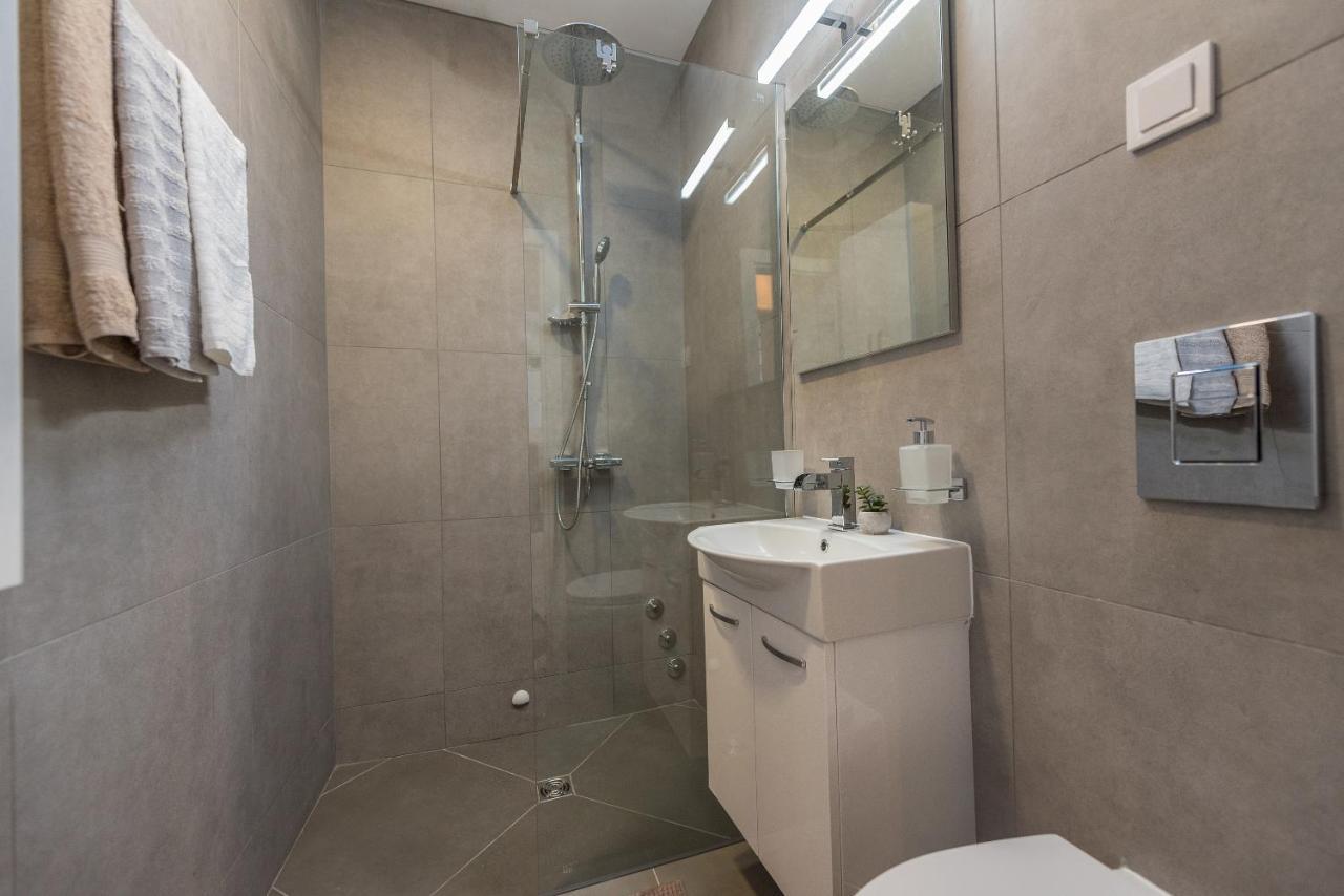 מאקרסקה Apartmani Maris מראה חיצוני תמונה